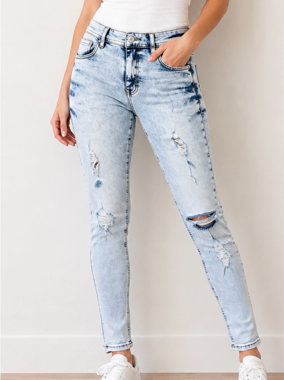 Jeanius Jeans Size 30 Blue Acid Washes Distressed Skinny Ripped Denim